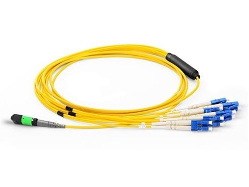 AXIOM MPO FEMALE TO 4 LC SINGLEMODE 9/125 FIBER OPTIC BREAKOUT CABLE - 12M